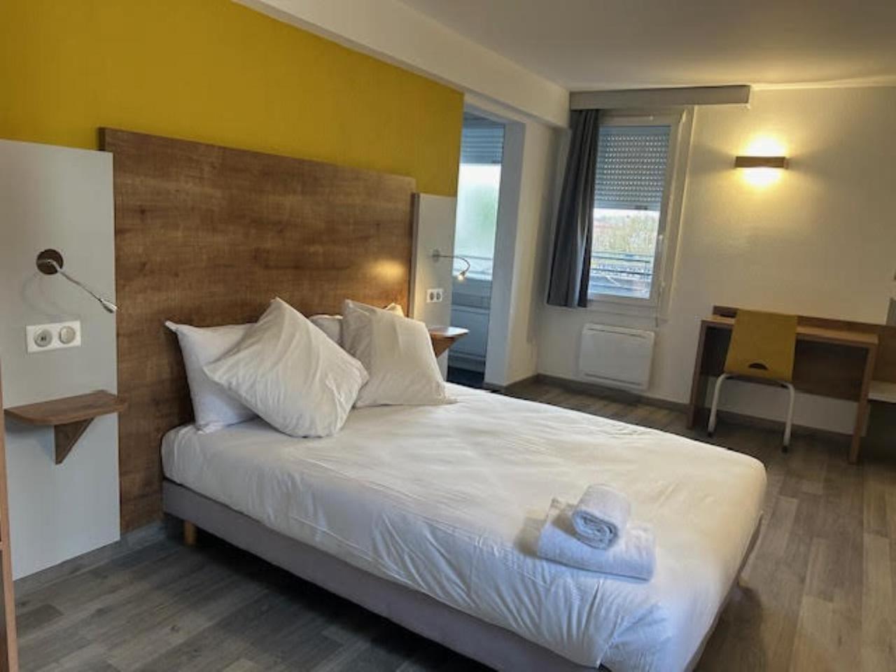 Val Hotel Montbeliard Sud Valentigney Bagian luar foto