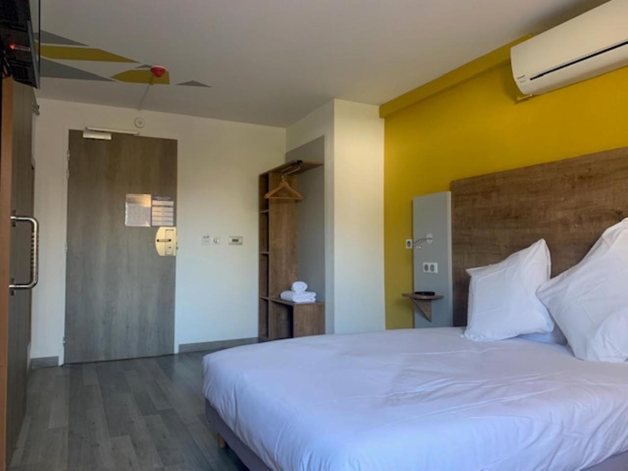 Val Hotel Montbeliard Sud Valentigney Bagian luar foto